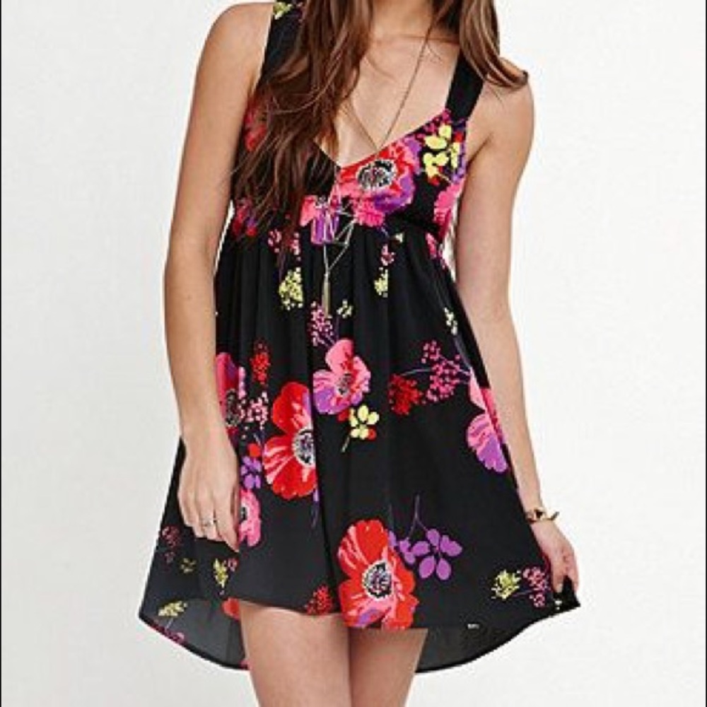 Roxy Love Seeker dress size medium black floral